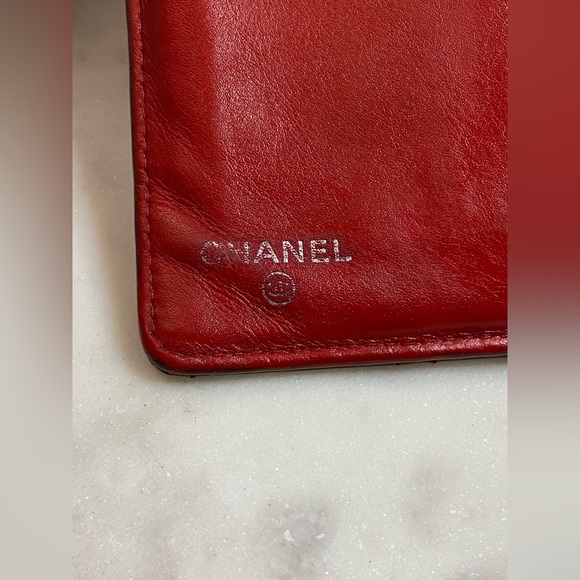 Chanel Patent leather Wallet - Picture 4 of 10